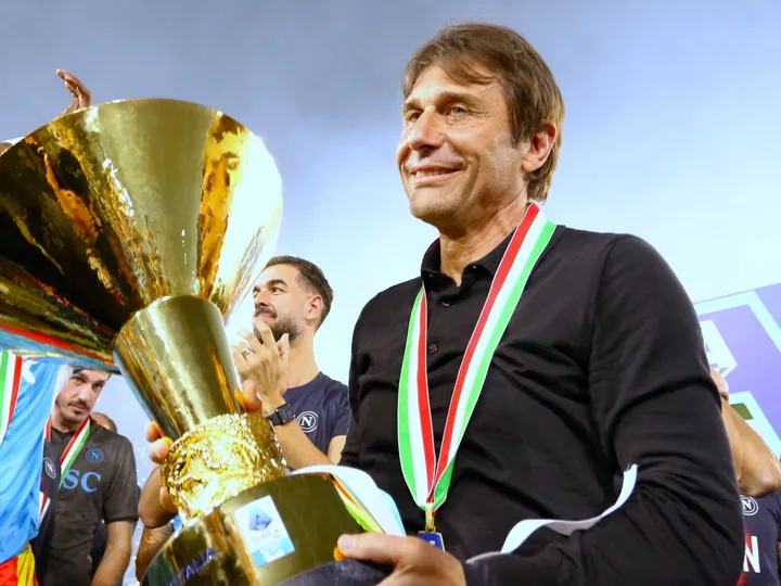 Nápoles
vs
Juventus – Noticias y Probables Alineaciones