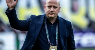 Rewrite
AEK Athens
vs
Rayo Vallecano – Noticias y probables alineaciones to Spanish: translate all country names to Spanish and adapt team/club names to their standard Spanish exonyms when widely used (e.g., Bayern Munich→Bayern de Múnich, Inter Milan→Inter de Milán); otherwise keep official club names; preserve original casing; output only the transformed title.