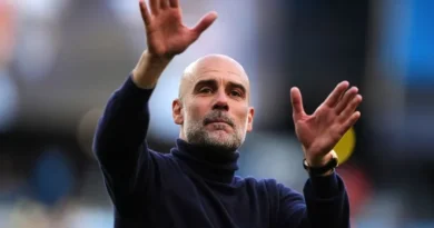 Rewrite
Burnley
vs
Manchester City – Noticias y probables alineaciones to Spanish: translate all country names to Spanish and adapt team/club names to their standard Spanish exonyms when widely used (e.g., Bayern Munich→Bayern de Múnich, Inter Milan→Inter de Milán); otherwise keep official club names; preserve original casing; output only the transformed title.