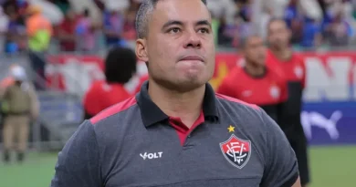 Rewrite
Vitoria
vs
Sao Paulo – Noticias y probables alineaciones to Spanish: translate all country names to Spanish and adapt team/club names to their standard Spanish exonyms when widely used (e.g., Bayern Munich→Bayern de Múnich, Inter Milan→Inter de Milán); otherwise keep official club names; preserve original casing; output only the transformed title.